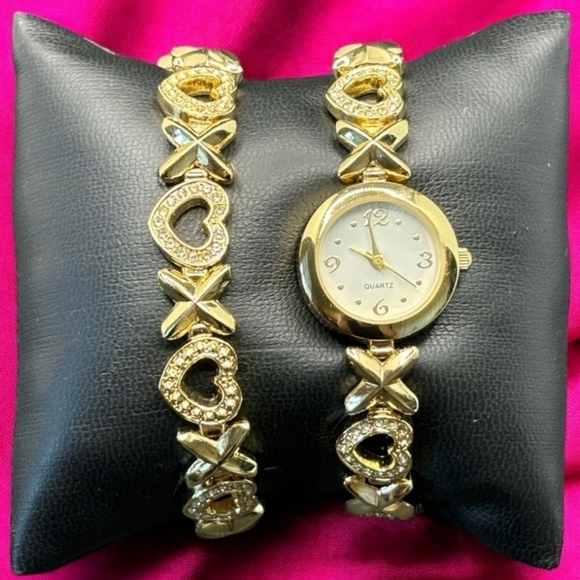 Gold Tone Rhinestone Heart & X Design Linked Watch & Bracelet Sets New Battery! - Picture 1 of 12